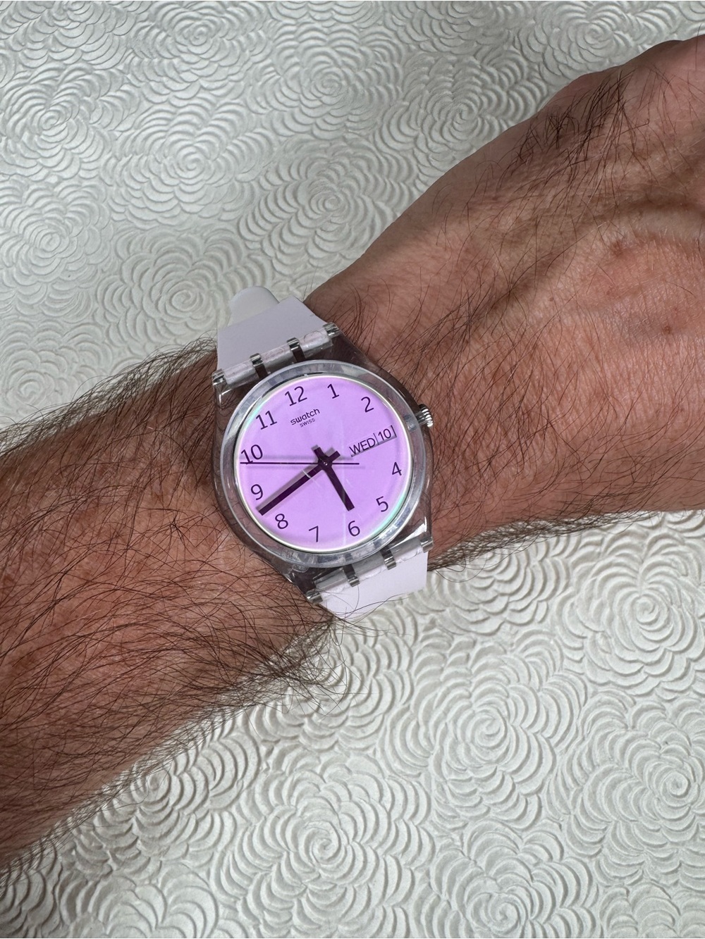 SWATCH Ultrarose Standard GE714 pink and white watch with date/day. - Picture 3 of 8